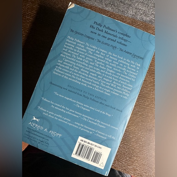 His dark materials- trilogy book - Picture 2 of 2